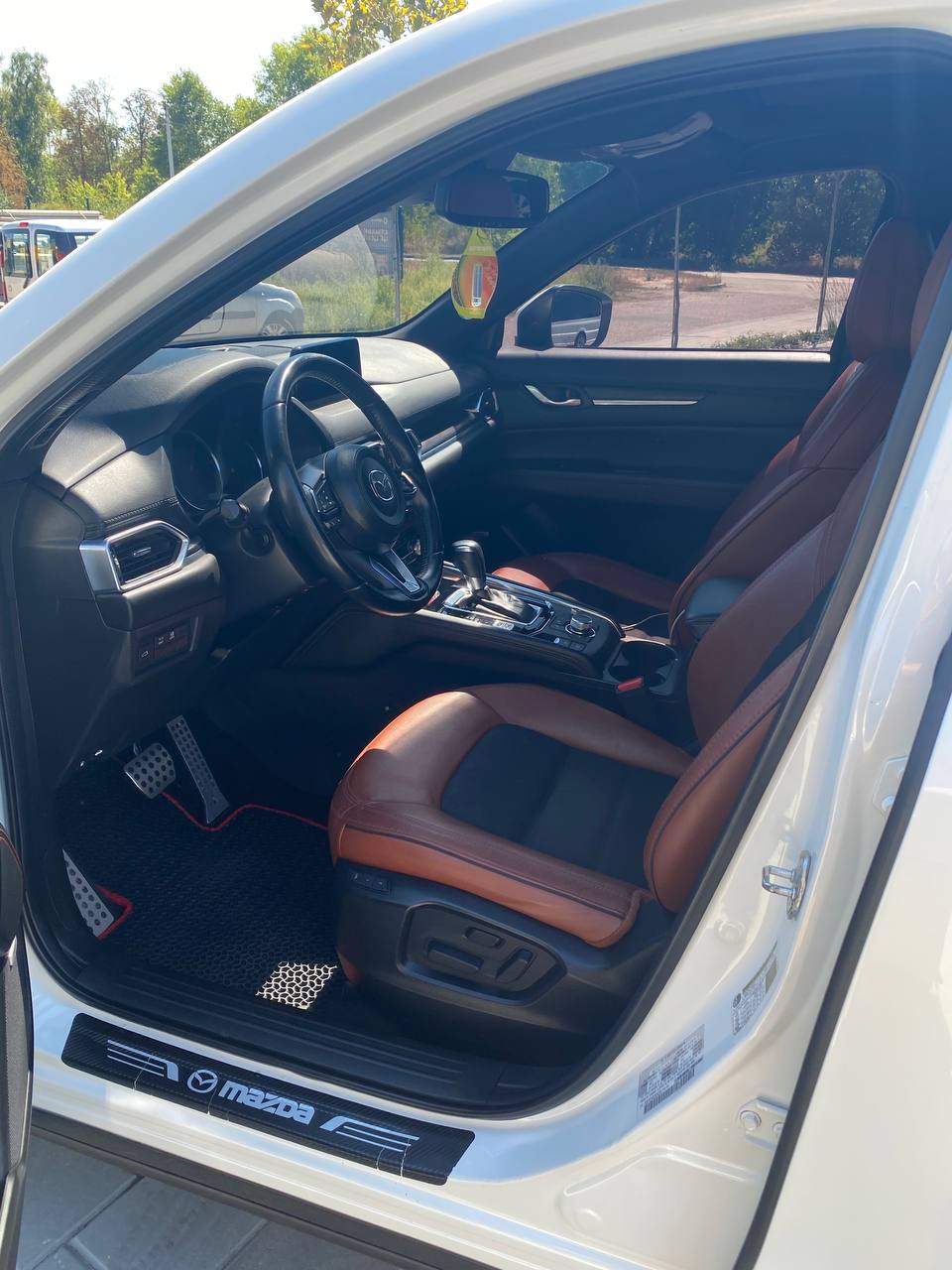 Водійське місце Mazda CX-5